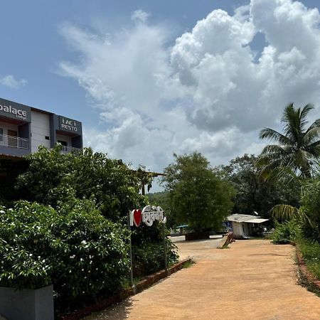 Hotel Shalini Palace Ratnagiri Luaran gambar